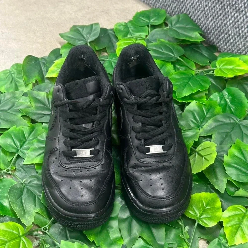 Nike Air Force 1 '07 Triple Black Leather Sneakers